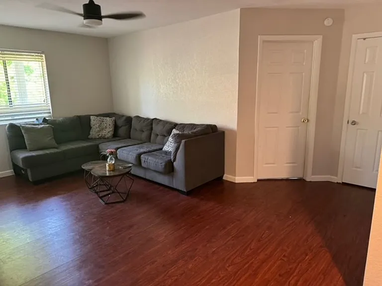 1336 E Mountain View Rd #202 — Photo 7