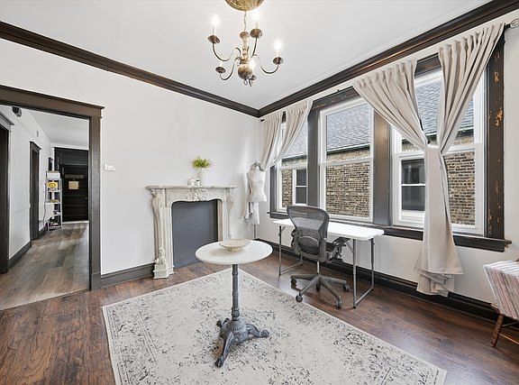 5th image of 4511 S Francisco Ave #2