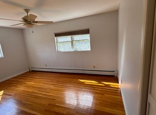 27 Prospect St #1, Searsport, ME 04974