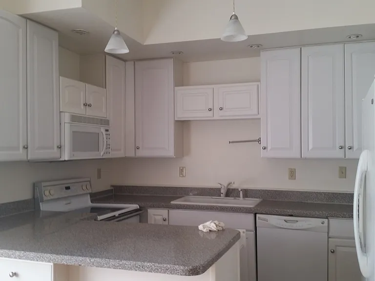 345 Rick St — Photo 2