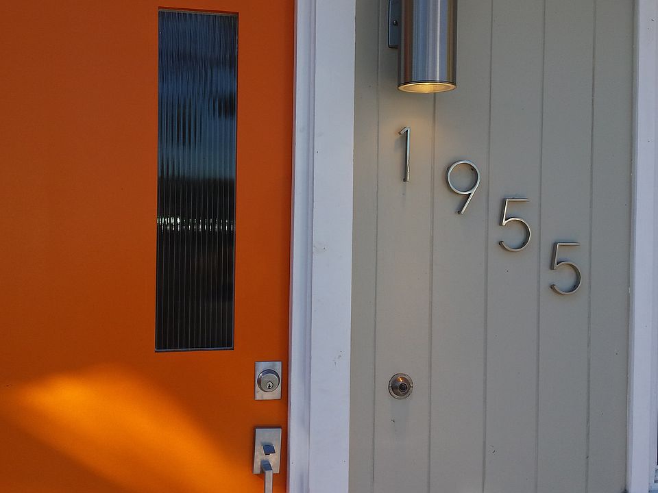 2nd image of 1955 Rosemary Pl