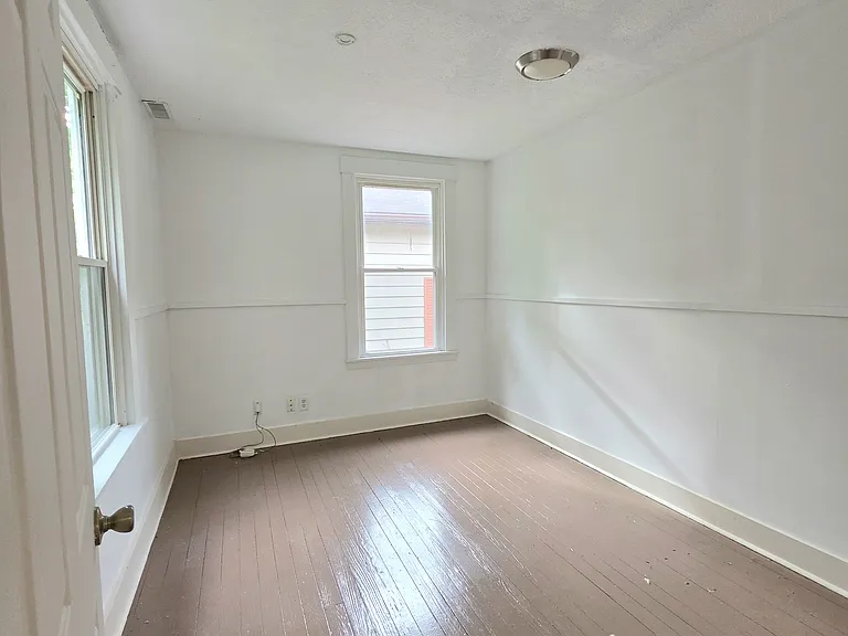 81 Main St #2 — Photo 3