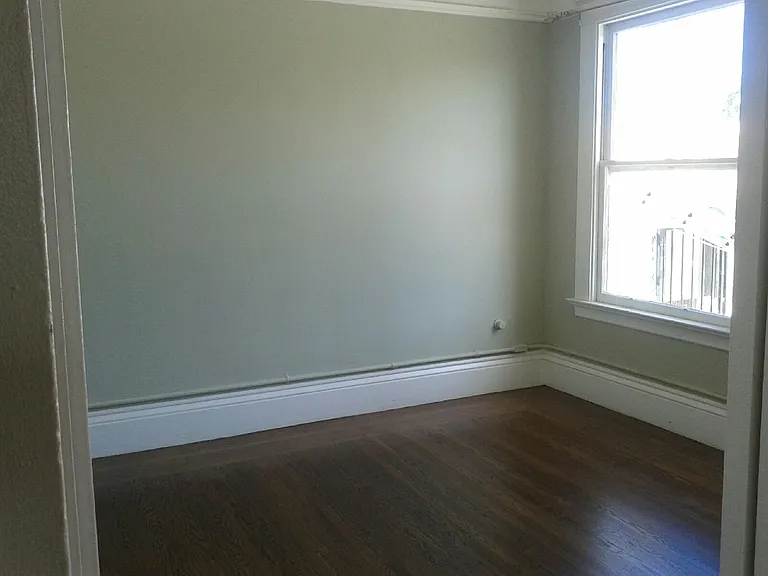 4824 Telegraph Ave — Photo 5