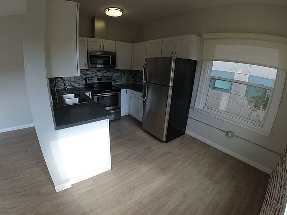 3rd image of 412 1/2 S Lake St #410