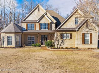 8433 Lakeview Dr, Olive Branch, MS 38654