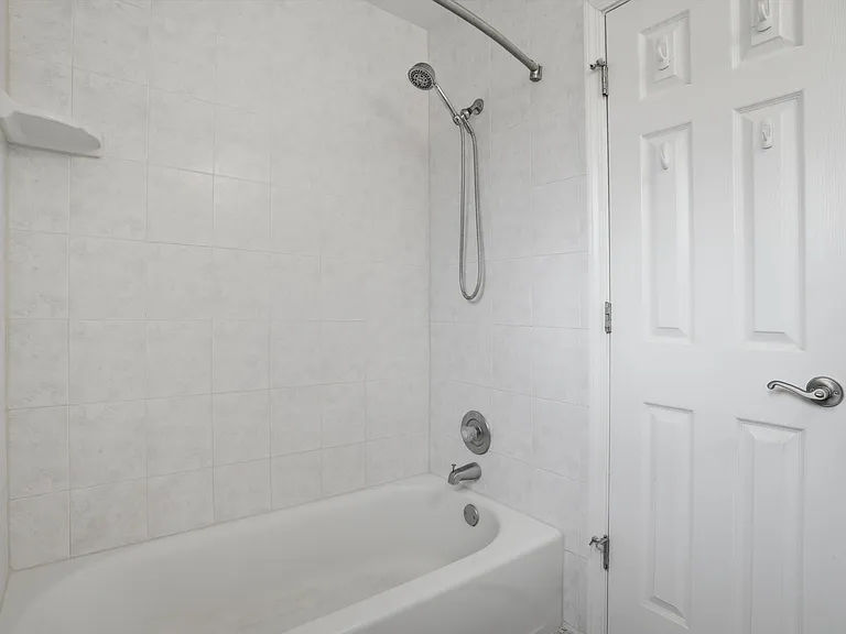8912 Windsor Ln — Photo 26