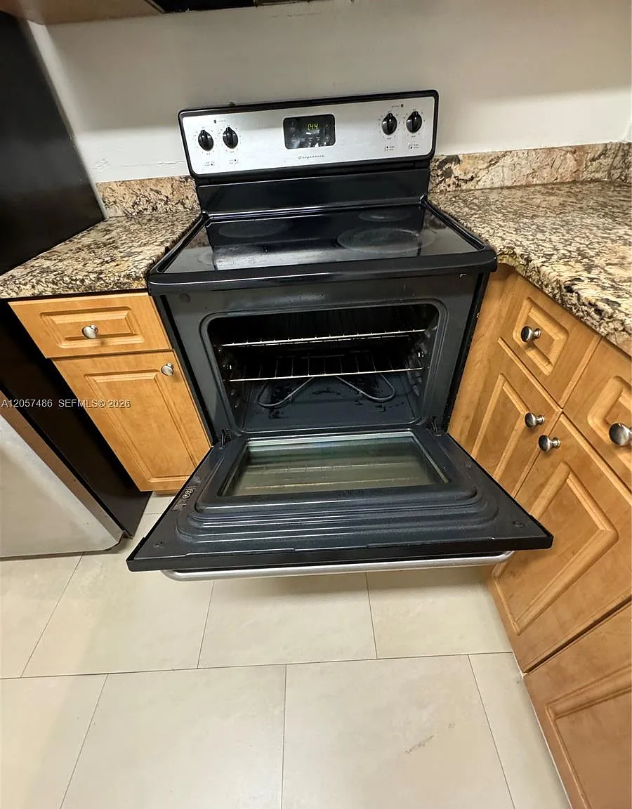Pine Grove Condo — Photo 3