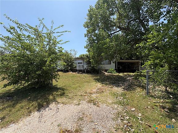 3rd image of 428 Clore Rd