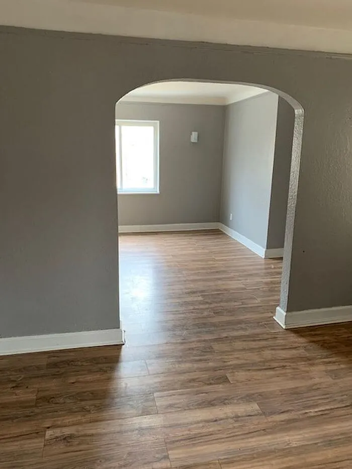 2 bed, 1.0 bath, 900 sqft, $1,150 — Photo 2