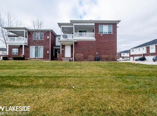 6986 Boulder Pointe Ct, Washington, MI 48094