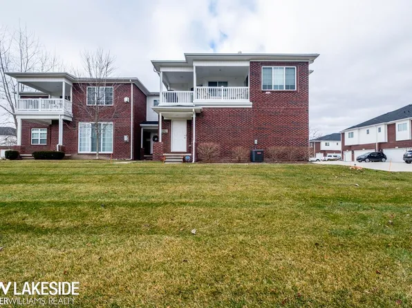 6986 Boulder Pointe Ct, Washington, MI 48094