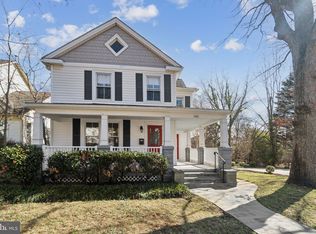 1301 N Danville St, Arlington, VA 22201