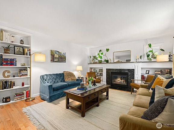 3rd image of 3907 SW Ida Street