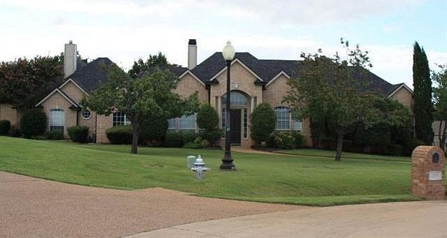 1st image of 205 N Hill Ct