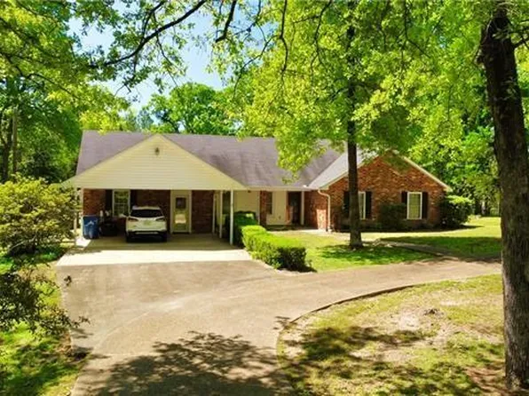 8669 Ridgemont Dr, Pineville, LA 71360