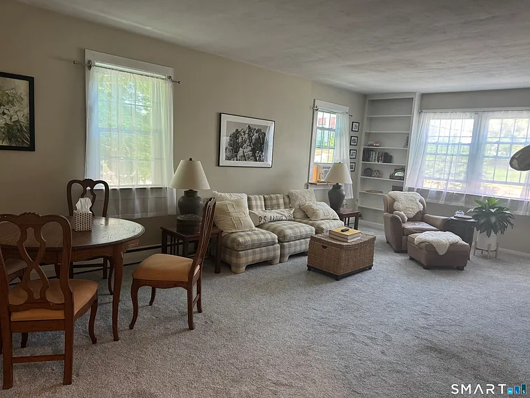 15 Prospect St — Photo 2