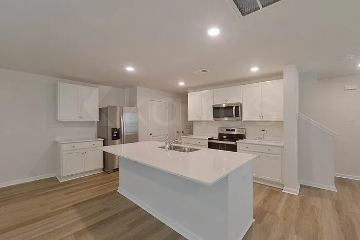108 Overstreet Way — Photo 5