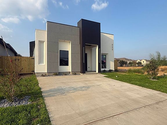 3rd image of 222 Lusitano Dr