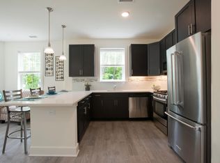 556 Colonial Rd #B, Franklin Lakes, NJ 07417