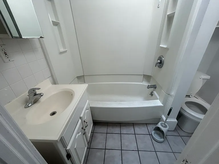 4133 Ridge Ave #4 — Photo 5