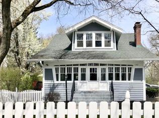 1160 Holbrook Rd, Homewood, IL 60430