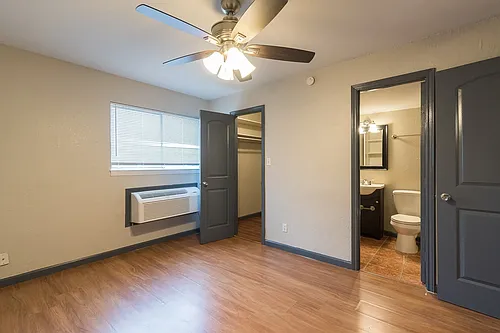 1505 W Lovers Ln #3 Photo 1 1505 W Lovers Ln #3 Photo 1