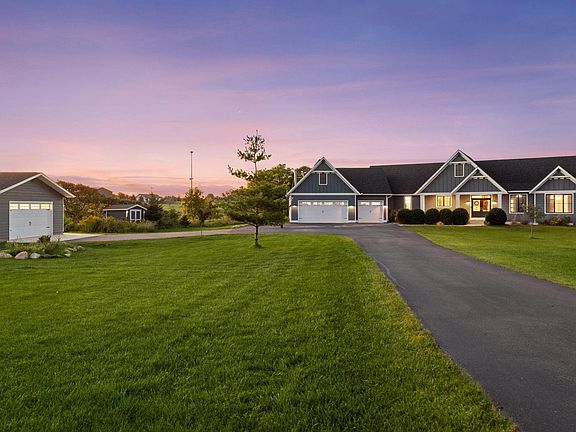 2nd image of 8182 Waterset Cir