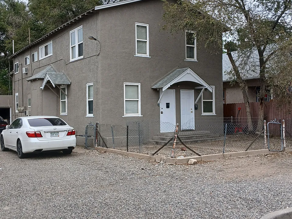 1107 Agate Pl #D