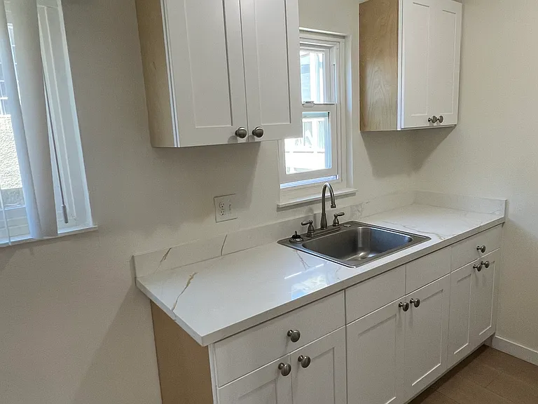 263 Euclid Ave #203 — Photo 4
