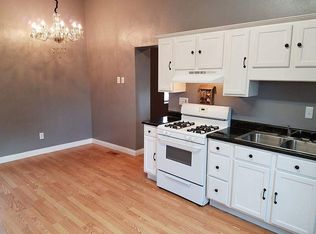 11 S 10th St, Belleville, IL 62220