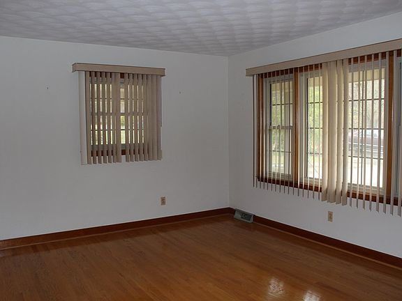 2nd image of 1151 Mountain Hill Rd