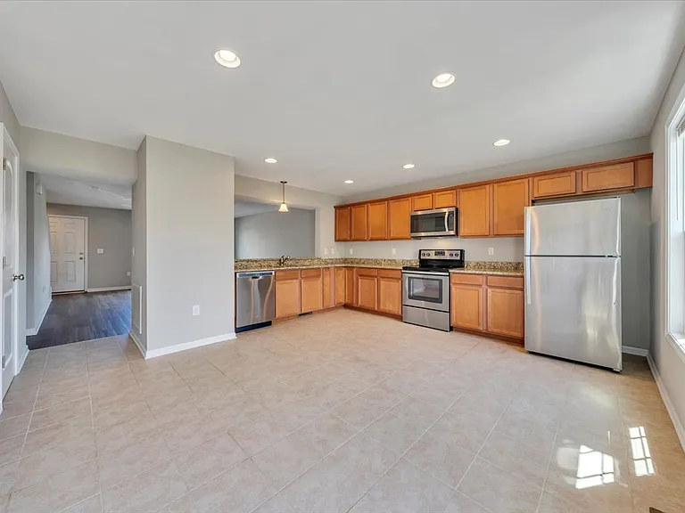 6837 Village Green Dr — Photo 9