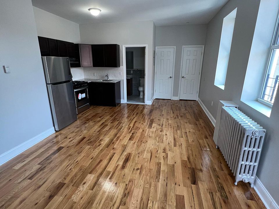 1st image of 219 Nepperhan Ave APT 1R