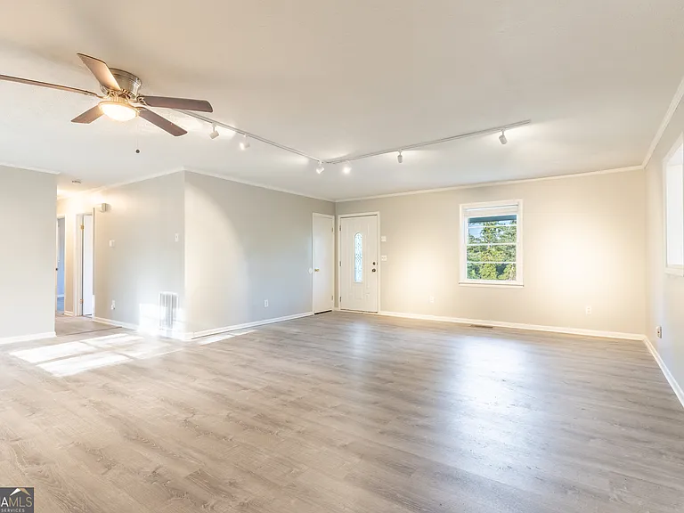 2290 Pinetree Ln NE — Photo 14