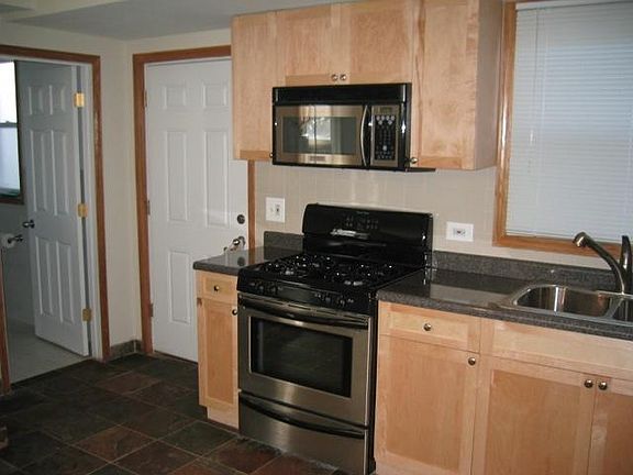 3rd image of 2923 N Marmora Ave #Ch