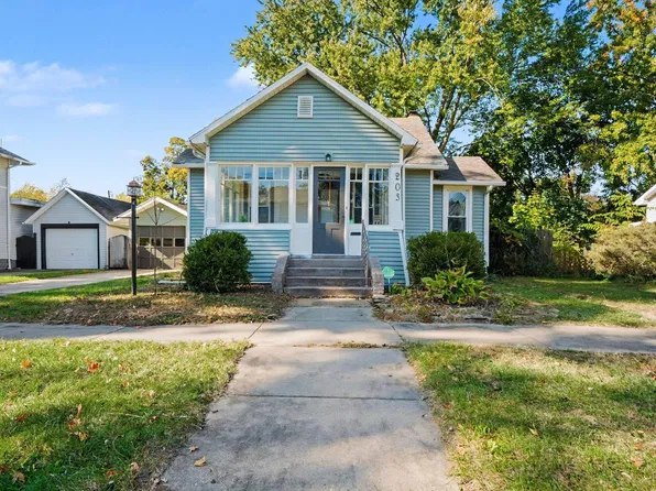 203 Kenyon Ave, Elkhart, IN 46516