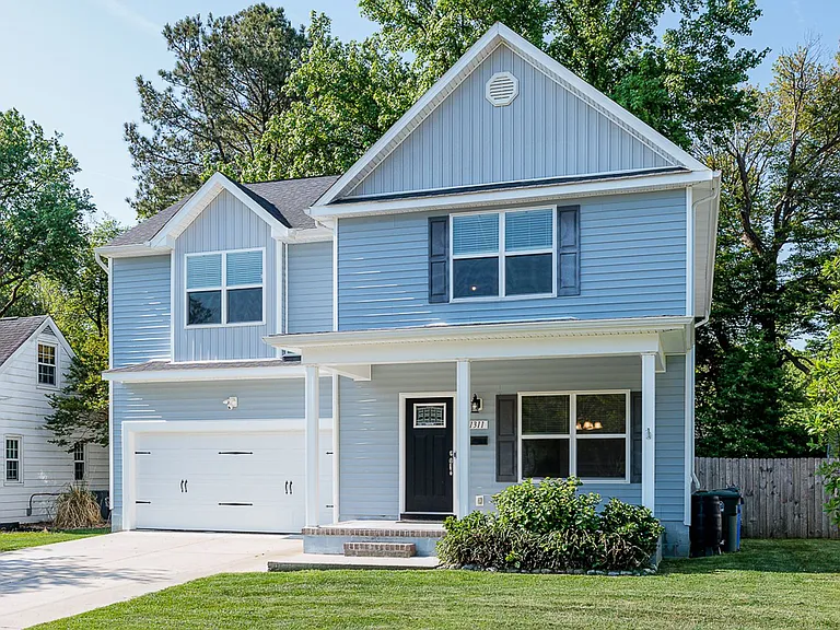 1311 Sunset Dr — Photo 3