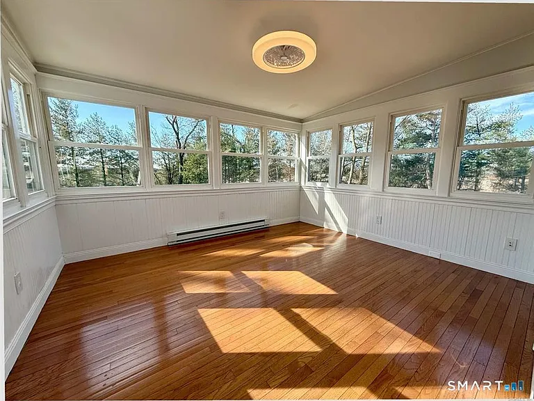 77 Valley View Rd — Photo 11