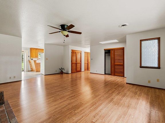 5th image of 301 Kelly Rd
