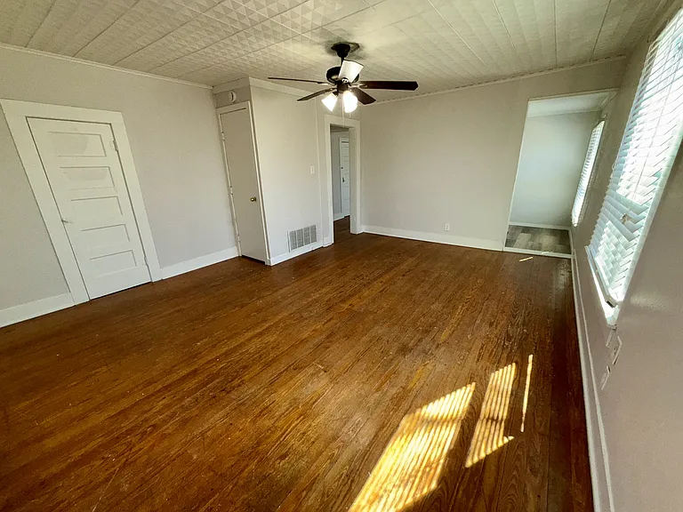 132 Woodland St #3 — Photo 8