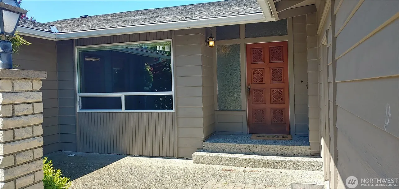 2 bed, 2556 sqft, $3,000 — Photo 2