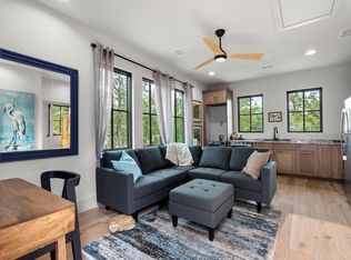 303 4th Ave, Mount Pleasant, SC 29464