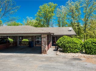 2 Gail Ln, Bella Vista, AR 72715