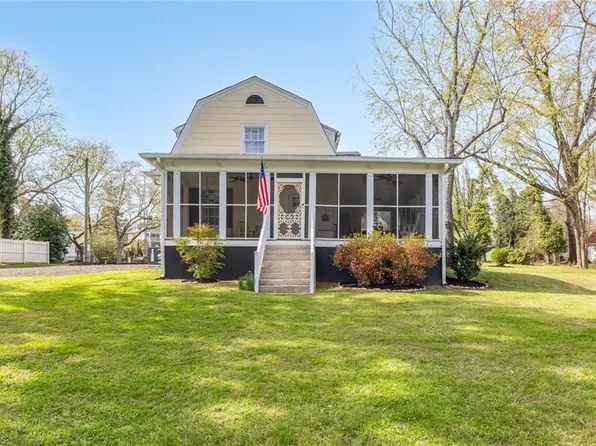 421 Chestnut St, Eden, NC 27288