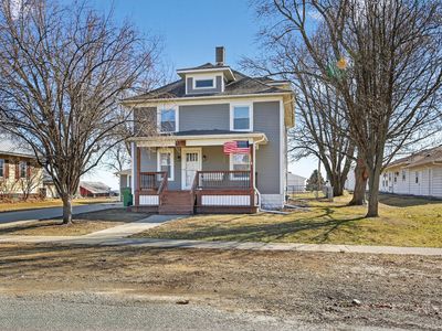 407 Fulton St, Grand Mound, IA, 52751