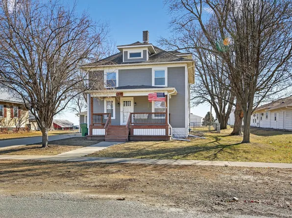 407 Fulton St, Grand Mound, IA 52751