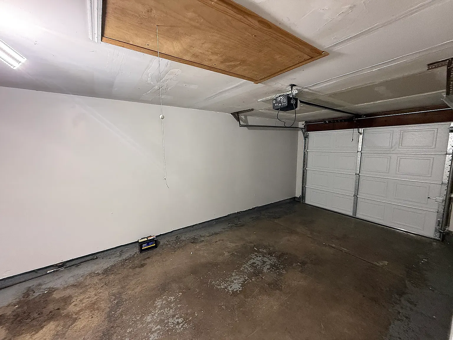 3 bed, 900 sqft, $1,795 — Photo 3