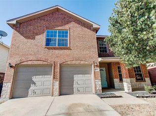 8529 Shallow Creek Dr, Fort Worth, TX 76179