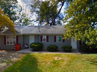 513 Dogwood Dr, Arthur, IL 61911