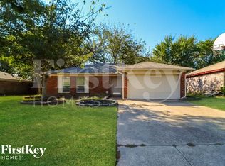 4112 Cypress Springs Dr, Arlington, TX 76001